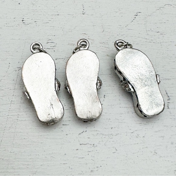 Set of 3 Abalone Shell Flip Flop Pendant Bracelet Rhinestone Charms Silver Tone - Picture 7 of 9